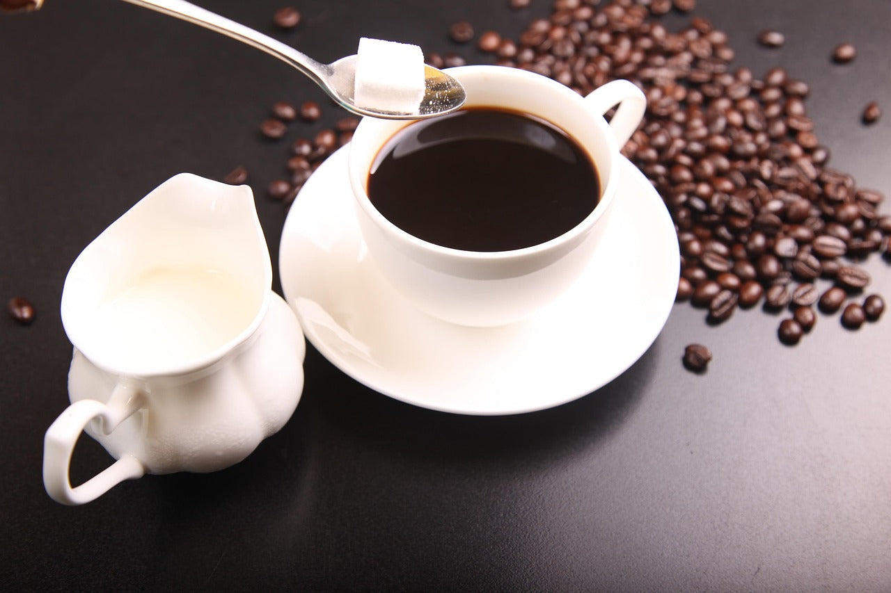 カフェインを控えたい人へ｜ノンカフェイン飲み物の基本と楽しみ方