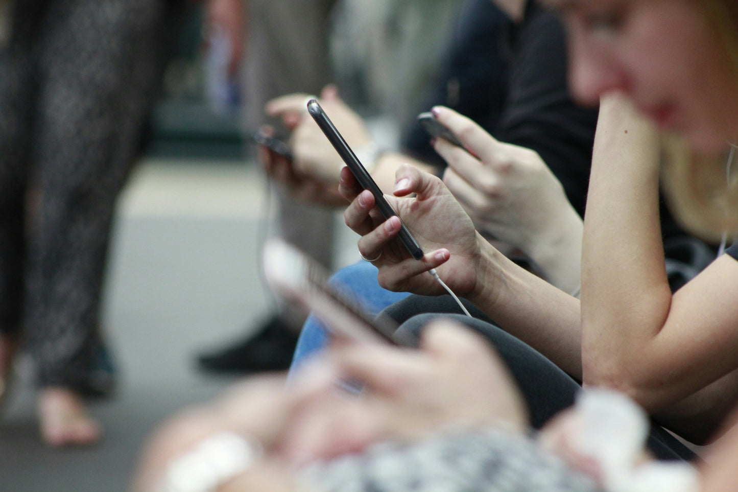 スマホ依存症の直し方｜無理なく手放すためのステップと習慣